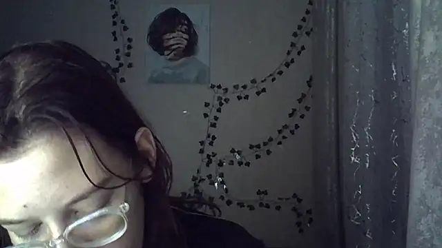 Lily Ember online show from October 2025 07:02:01 PM