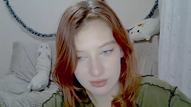 Lily Ember online show from December 2025 06:25:01 PM