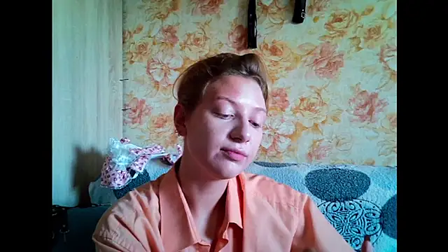 Lily Ember online show from September 2025 02:39:02 PM