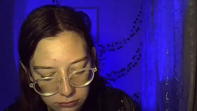 Lily Ember online show from October 2025 04:51:02 PM