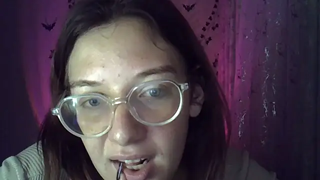 Lily Ember online show from October 2025 10:41:02 PM