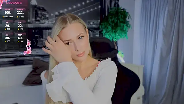 Snapshot of ChristyMarshall chatting on October 2025 04:51:01 PM ChristyMarshall online show from October 2025 04:51:01 PM