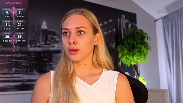 Snapshot of ChristyMarshall chatting on October 2025 04:44:02 PM ChristyMarshall online show from October 2025 04:44:02 PM