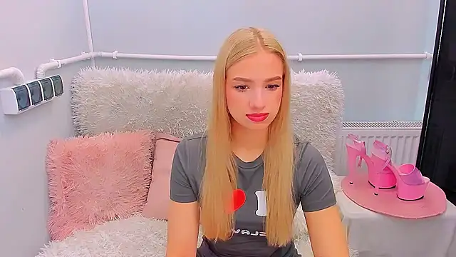 EvetteRose online show from March 2026 08:10:01 PM