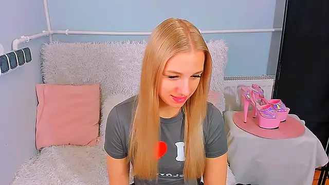 EvetteRose online show from March 2026 12:09:01 PM