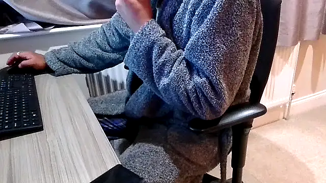 rogamuffin online show from November 2025 11:30:01 PM