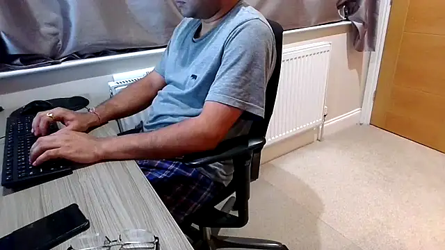 rogamuffin online show from February 2026 12:08:01 AM