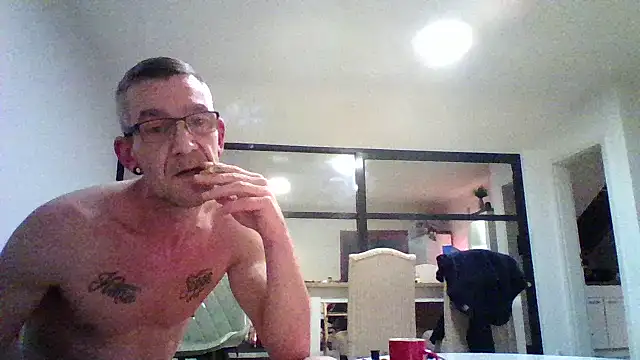 Snapshot of Kevinhot38 chatting on December 2025 08:03:02 PM Kevinhot38 online show from December 2025 08:03:02 PM