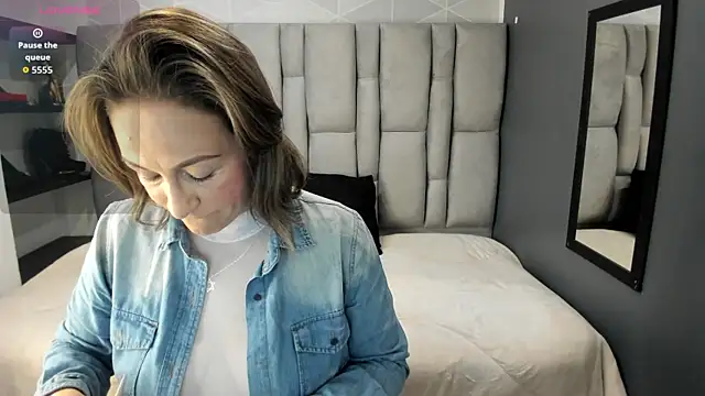 Charlot milf online show from March 2026 11:41:01 AM