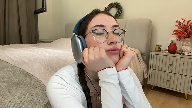 Snapshot of Kelly_Berry__ chatting on February 2026 05:24:01 PM Kelly Berry online show from February 2026 05:24:01 PM