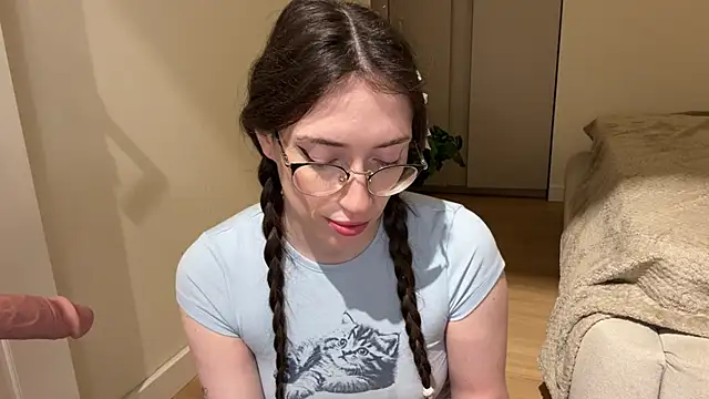 Kelly Berry   online show from April 2026 06:20:02 PM