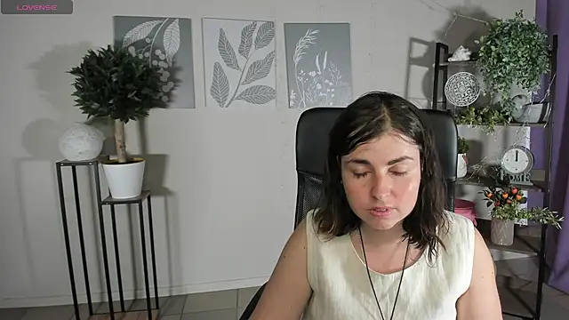 MartaEdams online show from June 2026 05:36:01 AM