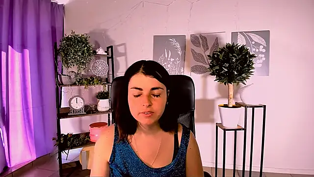 MartaEdams online show from June 2026 05:04:02 AM