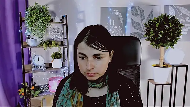 MartaEdams online show from April 2026 06:25:01 AM