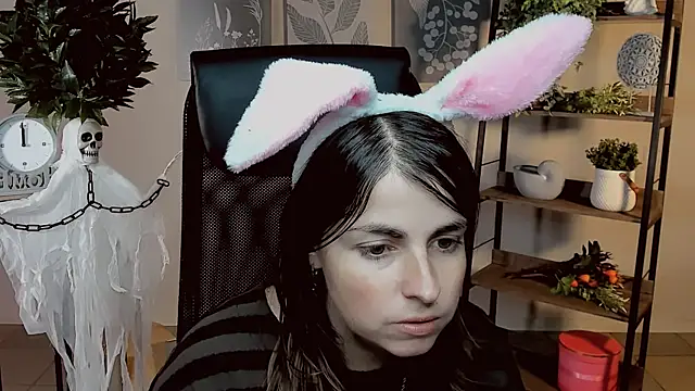 Snapshot of MartaEdams chatting on October 2025 06:12:01 AM MartaEdams online show from October 2025 06:12:01 AM