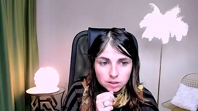 Snapshot of MartaEdams chatting on November 2025 06:24:01 AM MartaEdams online show from November 2025 06:24:01 AM