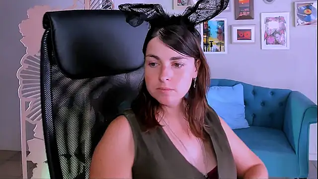 MartaEdams online show from September 2025 09:20:01 AM