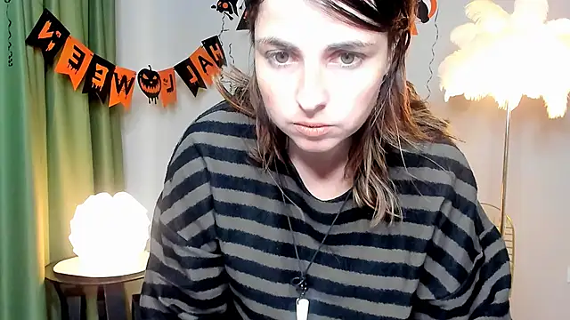 Snapshot of MartaEdams chatting on October 2025 06:12:02 AM MartaEdams online show from October 2025 06:12:02 AM