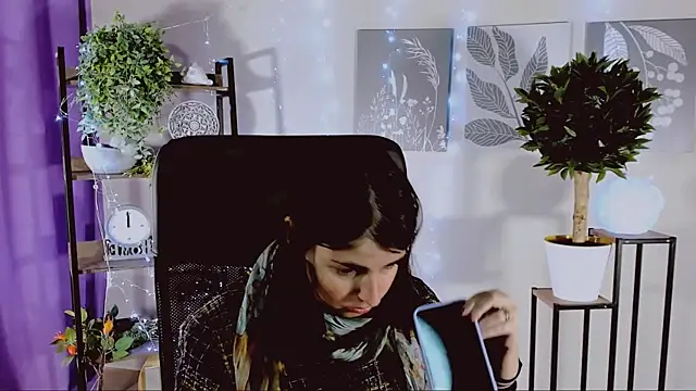 MartaEdams online show from April 2026 06:20:02 AM
