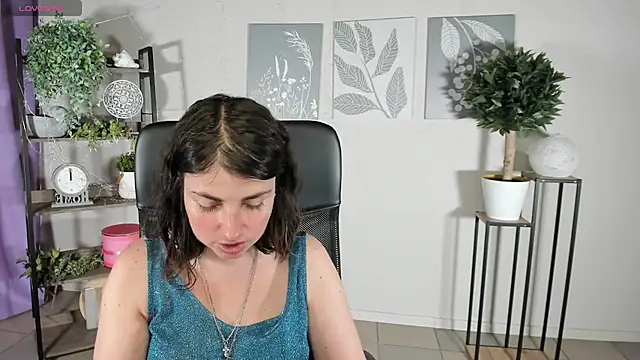 MartaEdams online show from June 2026 05:38:02 AM
