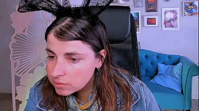 Snapshot of MartaEdams chatting on September 2025 06:12:02 AM MartaEdams online show from September 2025 06:12:02 AM