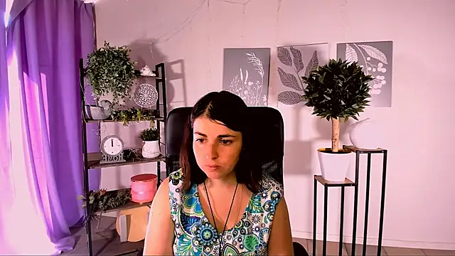 MartaEdams online show from June 2026 05:08:02 AM