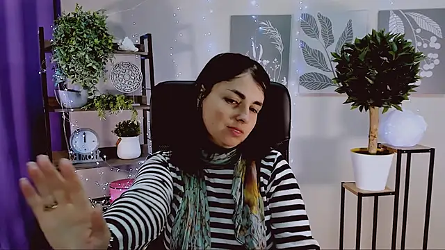 MartaEdams online show from April 2026 06:30:01 AM