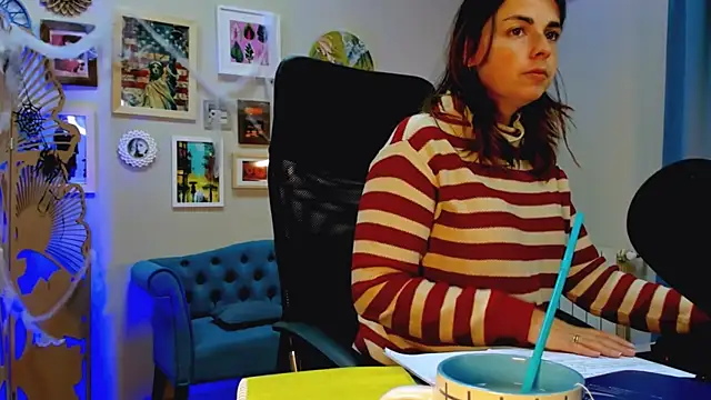 Snapshot of MartaEdams chatting on November 2025 07:11:01 AM MartaEdams online show from November 2025 07:11:01 AM