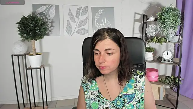MartaEdams online show from June 2026 05:23:01 AM
