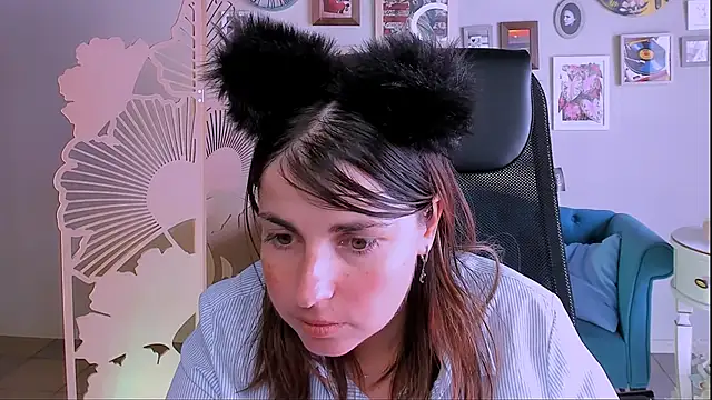 MartaEdams online show from September 2025 06:12:01 AM