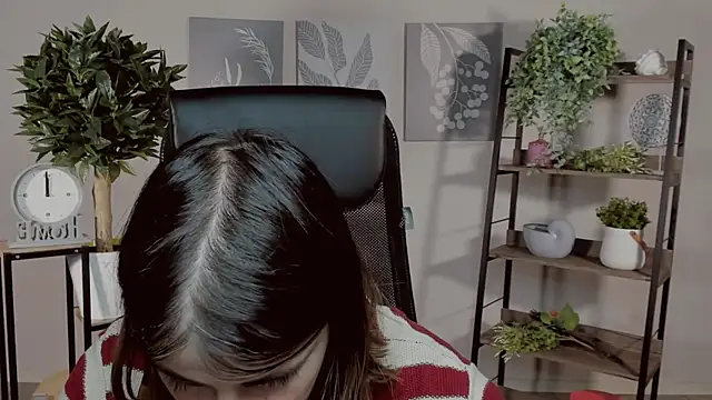 Snapshot of MartaEdams chatting on December 2025 06:25:02 AM MartaEdams online show from December 2025 06:25:02 AM