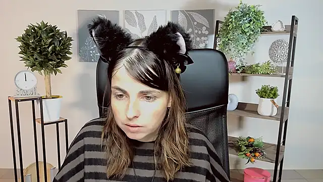 MartaEdams online show from October 2025 06:11:01 AM