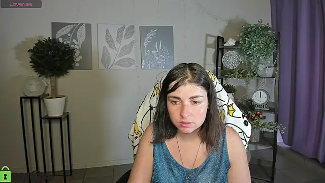 MartaEdams online show from July 2026 05:15:02 AM