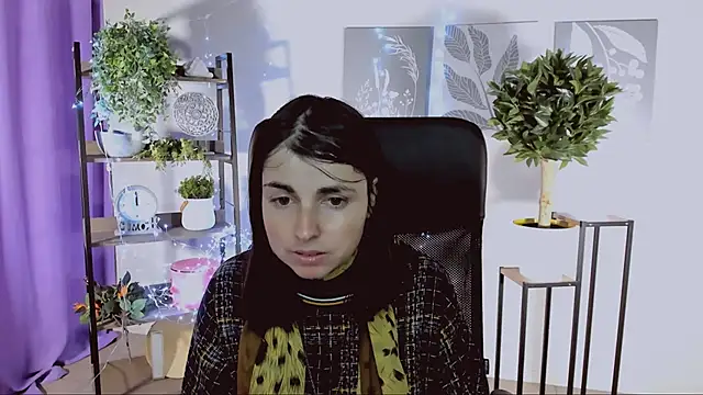 MartaEdams online show from April 2026 06:30:01 AM