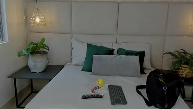 SamayRyann online show from May 2026 01:37:02 PM