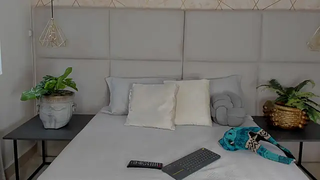 SamayRyann online show from May 2026 01:39:01 PM