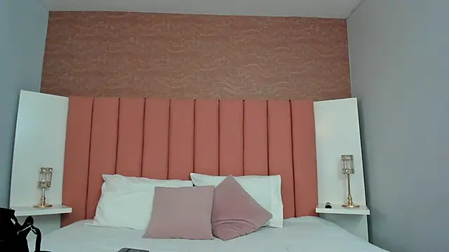 SamayRyann online show from March 2026 01:44:01 PM