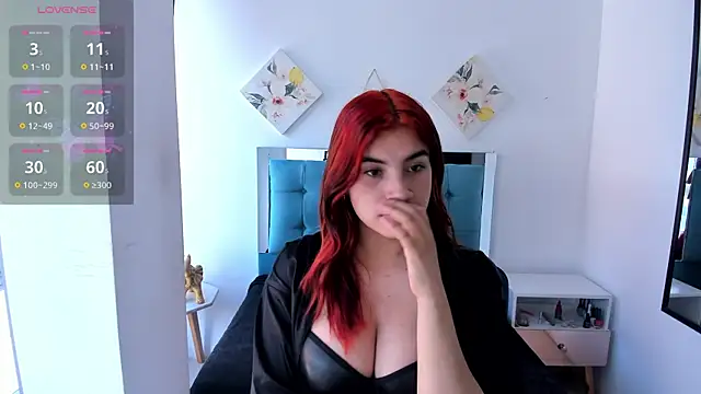 Sharloth F W online show from December 2025 01:21:02 PM