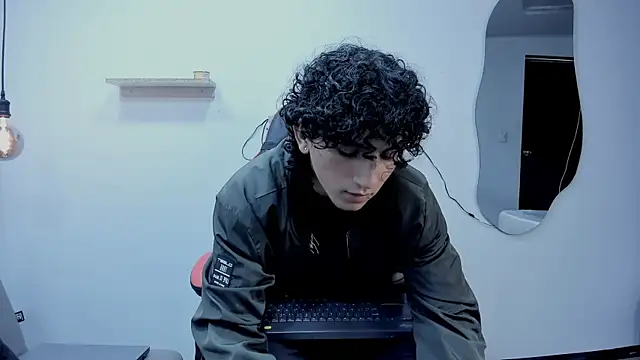 JackesTaylor online show from September 2025 04:46:02 AM