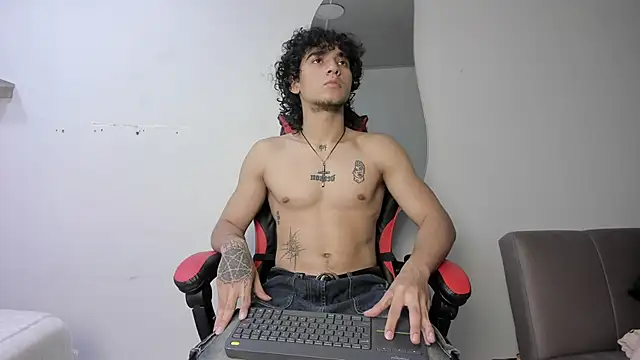 JackesTaylor online show from November 2025 05:33:01 AM