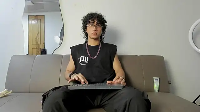 JackesTaylor online show from November 2025 04:57:02 AM