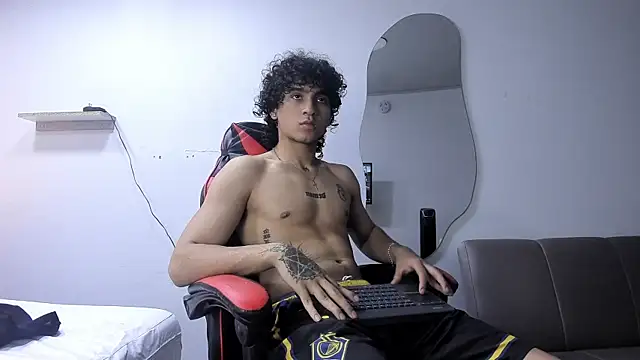 JackesTaylor online show from December 2025 04:58:02 AM