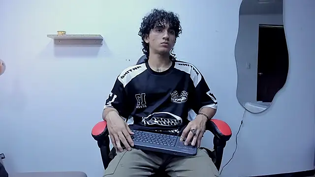 JackesTaylor online show from September 2025 04:30:02 AM