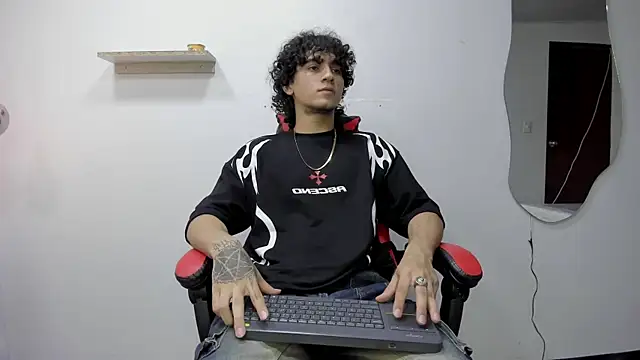 JackesTaylor online show from November 2025 05:10:02 AM