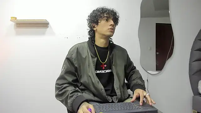 JackesTaylor online show from October 2025 04:55:02 AM