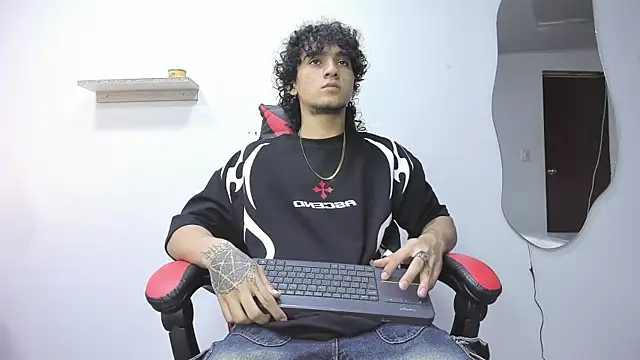 JackesTaylor online show from November 2025 05:00:02 AM