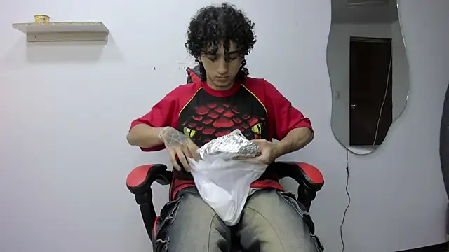 JackesTaylor online show from October 2025 05:08:01 AM