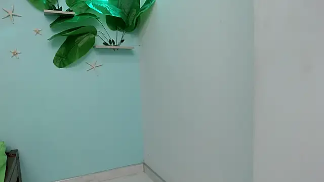 eladyrous98 online show from October 2025 02:36:02 PM