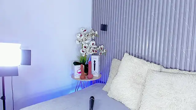 DAFNECOX online show from October 2025 03:07:02 AM
