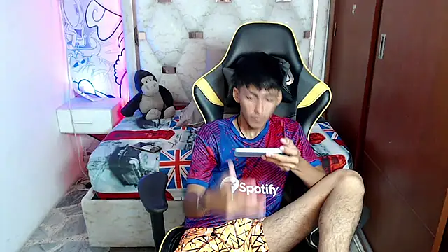 Snapshot of yiisu_ chatting on October 2025 12:17:02 PM yiisu  online show from October 2025 12:17:02 PM